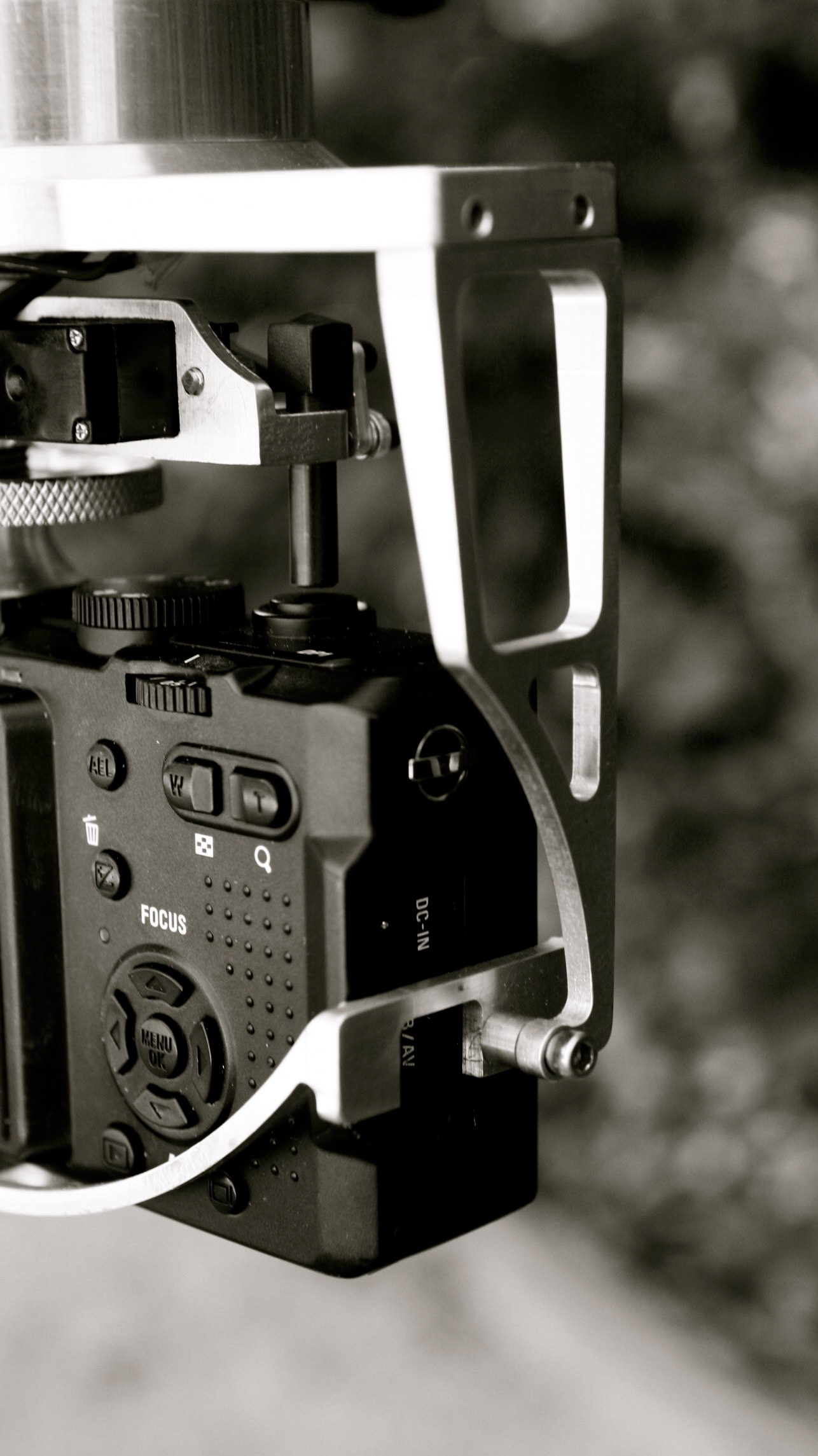 Scientific instrument assembly